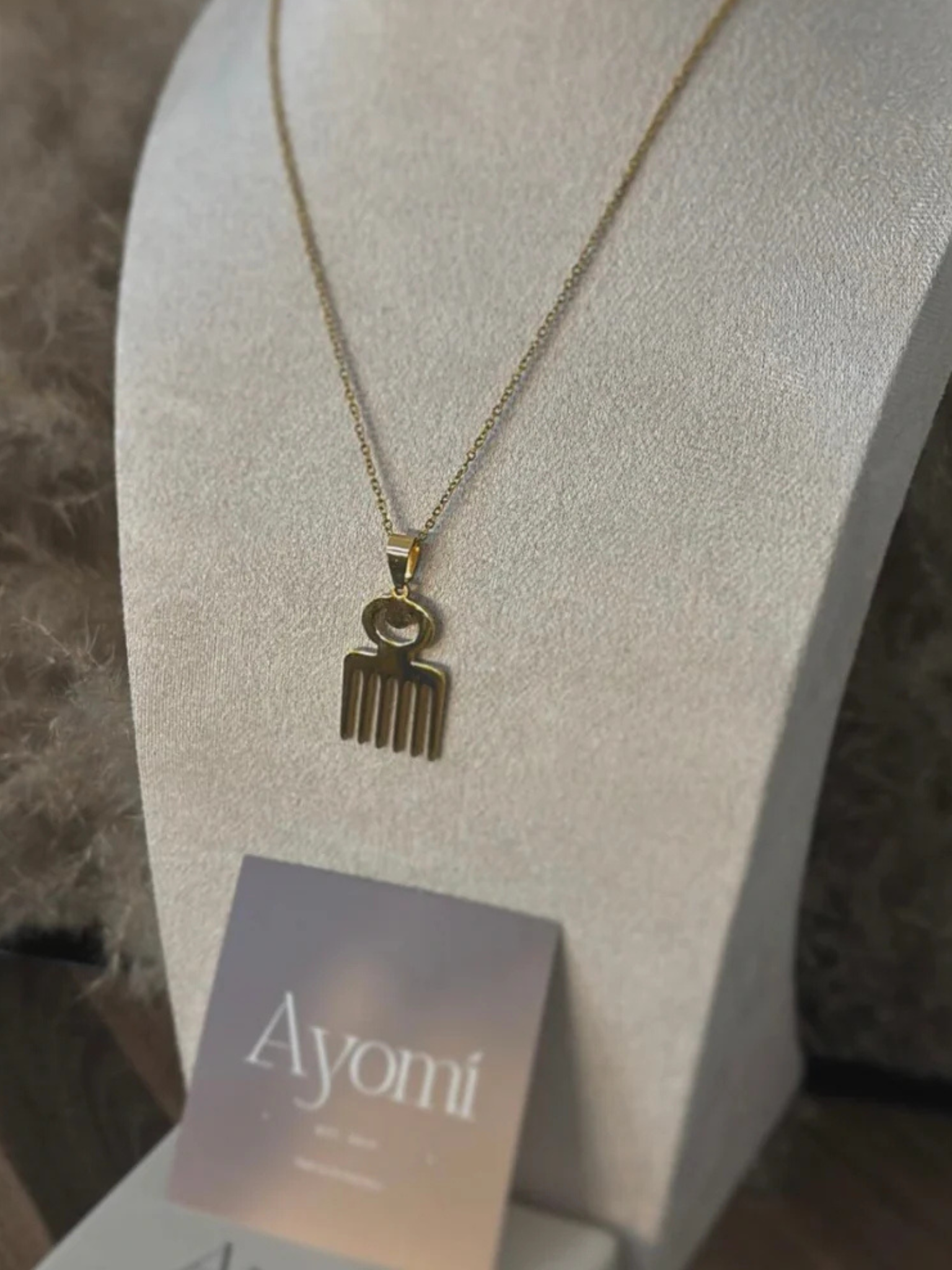 Comb Necklace