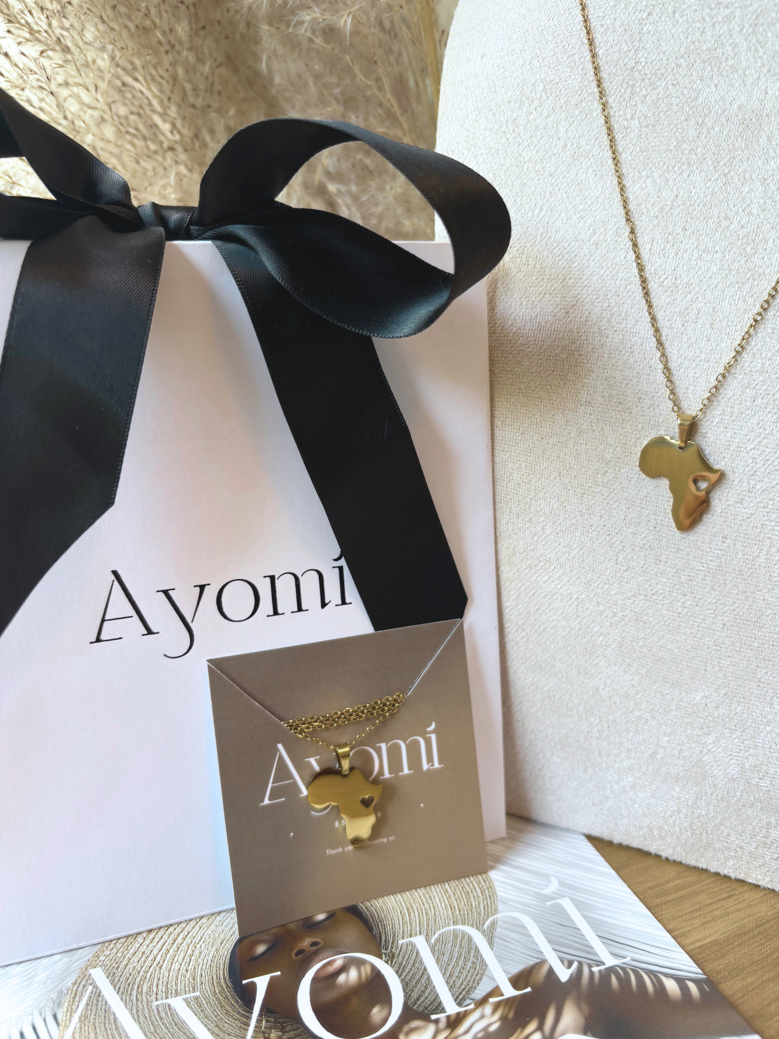 Izara Necklace